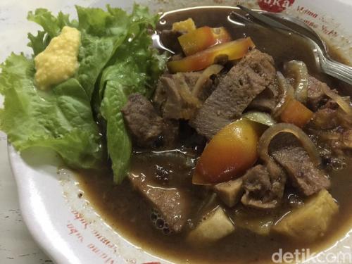 sumber-bestik-pak-darmo-empuk-gurih-bestik-lidah-yang-menggoyang-lidah | Luvinary.com - Luv Indonesian Culinary sumber-bestik-pak-darmo-empuk-gurih-bestik-lidah-yang-menggoyang-lidah | Luvinary.com - Luv Indonesian Culinary